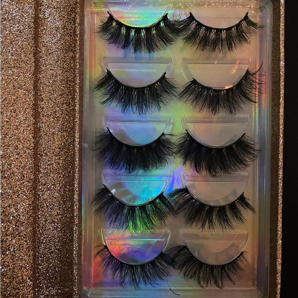 Mink lashes - Picture 3 of 3